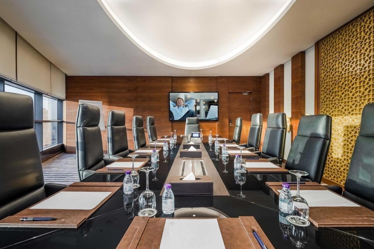 דירות Ascott Corniche אל חובר מראה חיצוני תמונה